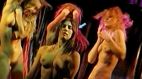 Pic: Mathilde Seigner in Le sourire