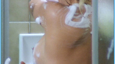 Pic: Janet Agren in La profesora de educación sexual