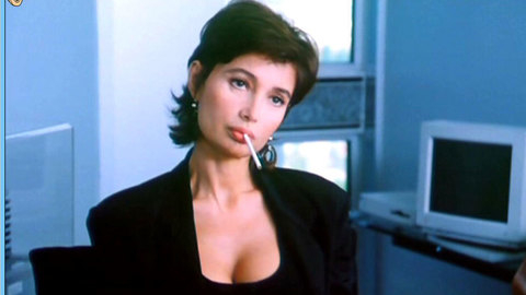 Pic: Evelyne Bouix in Temps de chien