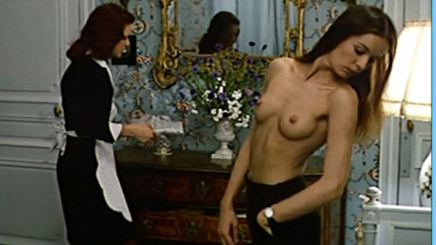 Pic: Anicée Alvina in Le jeu avec le feu