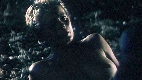 Pic: Isabella Ferrari in Cronaca di un amore violato