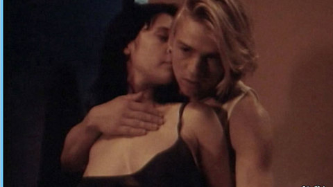 Pic: Géraldine Pailhas in Suite 16