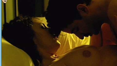 Pic: Géraldine Pailhas in La Chambre des officiers