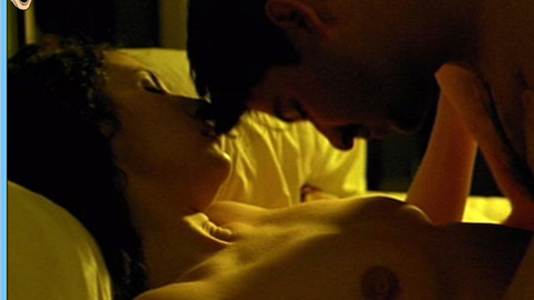 Pic: Géraldine Pailhas in La Chambre des officiers