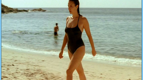 Pic: Géraldine Pailhas in 5x2