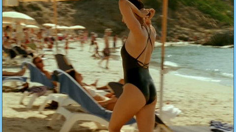 Pic: Géraldine Pailhas in 5x2