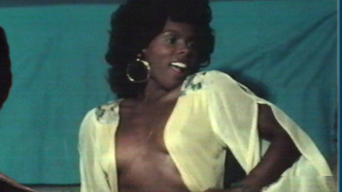 Pic: Gloria Hendry in Savage Sisters