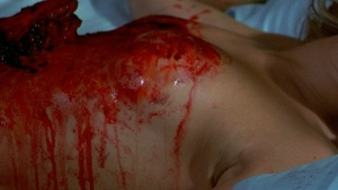 Pic: Sarah Wynter in Species II