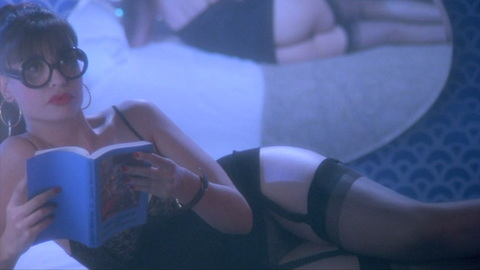 Pic: Francesca Nunzi in Frivolous Lola