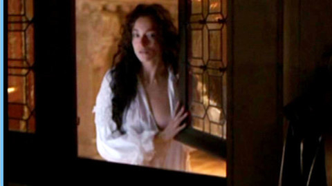 Pic: Stefania Rocca in The 4 Musketeers