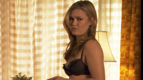 Pic: Julia Stiles in Blue