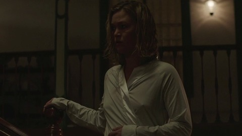 Pic: Julia Stiles in Out of the Dark