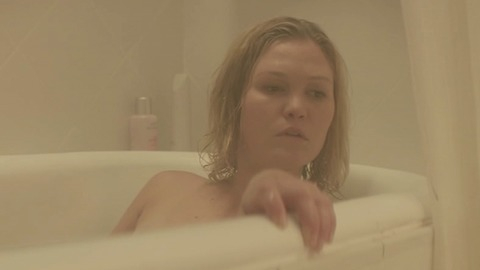 Pic: Julia Stiles in Out of the Dark