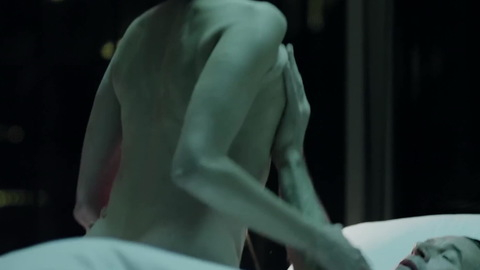 Pic: Estella Warren in The Stranger Within