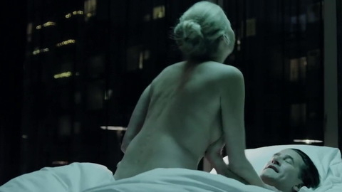 Pic: Estella Warren in The Stranger Within