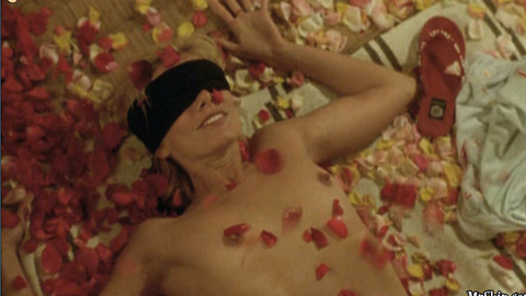 Pic: Ursula Karven in Holiday Affair