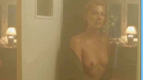 Pic: Ursula Karven in Holiday Affair