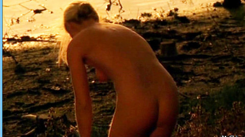 Pic: Karoline Eichhorn in Gegen Ende der Nacht