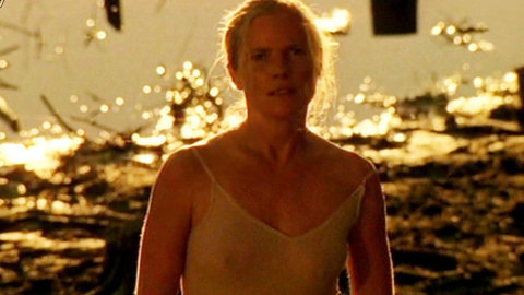 Pic: Karoline Eichhorn in Gegen Ende der Nacht