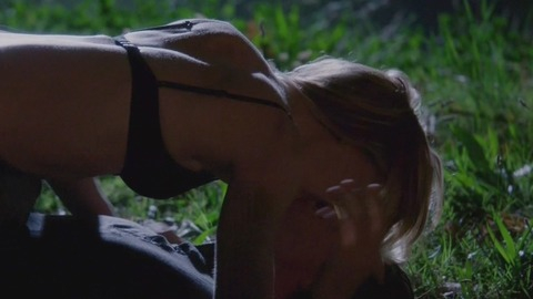 Pic: Leslie Bibb in About A Boy