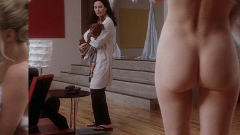 Pic: Kimberley Davies in The Shrink Is In