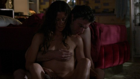 Pic: Alanis Morissette in Weeds