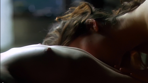 Pic: Piper Perabo in Lost and Delirious