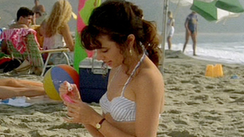 Pic: Susanna Hoffs in The Allnighter