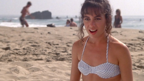 Pic: Susanna Hoffs in The Allnighter