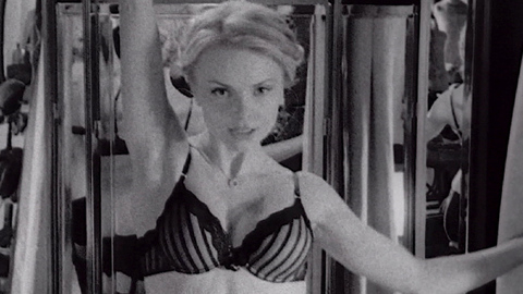 Pic: Izabella Miko in Love Bites