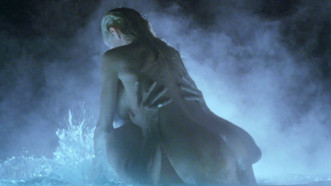 Pic: Dona Speir in Do or Die