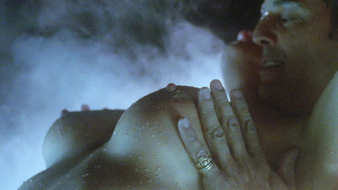 Pic: Dona Speir in Do or Die