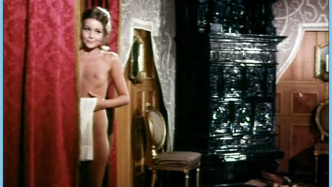 Pic: Christine Schuberth in Alle Kätzchen naschen gern