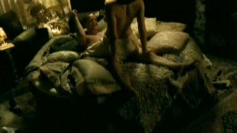 Pic: Julia Richter in Sass