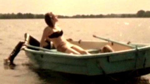Pic: Stefanie Stappenbeck in Hotte im Paradies
