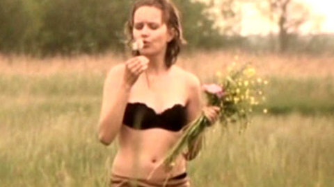 Pic: Stefanie Stappenbeck in Hotte im Paradies