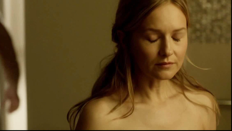 Pic: Stefanie Stappenbeck in Niemand ist eine Insel