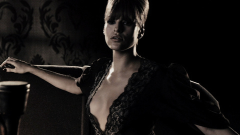 Pic: Eva Mendes in The Spirit