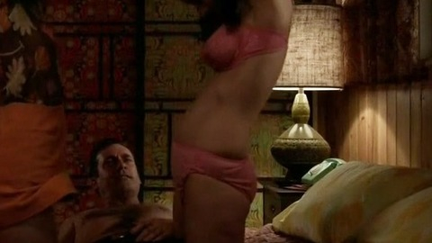 Pic: Jessica Paré in Mad Men