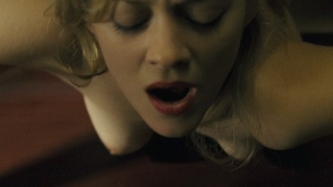 Pic: Marion Cotillard in La boîte noire