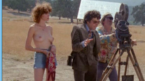 Pic: Tara Strohmeier in Hollywood Boulevard