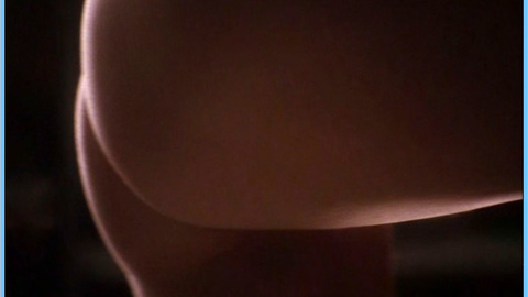 Pic: Yvonne Sciò in Layover