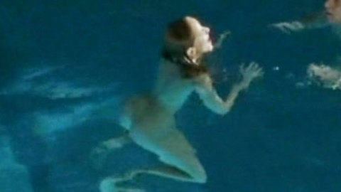 Pic: Chiara Schoras in Picknick im Schnee