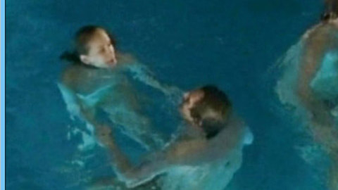 Pic: Chiara Schoras in Picknick im Schnee