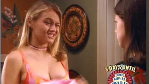 Pic: Elisabeth Lund in Undressed