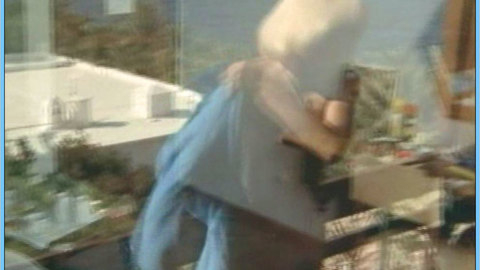 Pic: Mireille Darc in La Valise