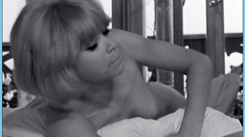 Pic: Mireille Darc in Galia