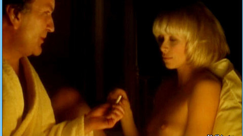 Pic: Mireille Darc in Le téléphone rose