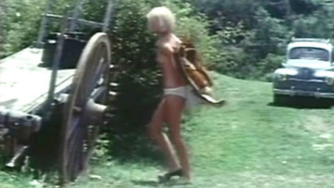 Pic: Mireille Darc in Fleur d'oseille