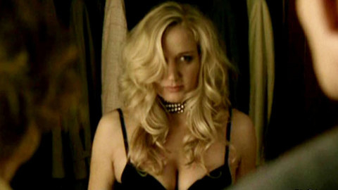 Pic: Janine Kunze in Barfuss